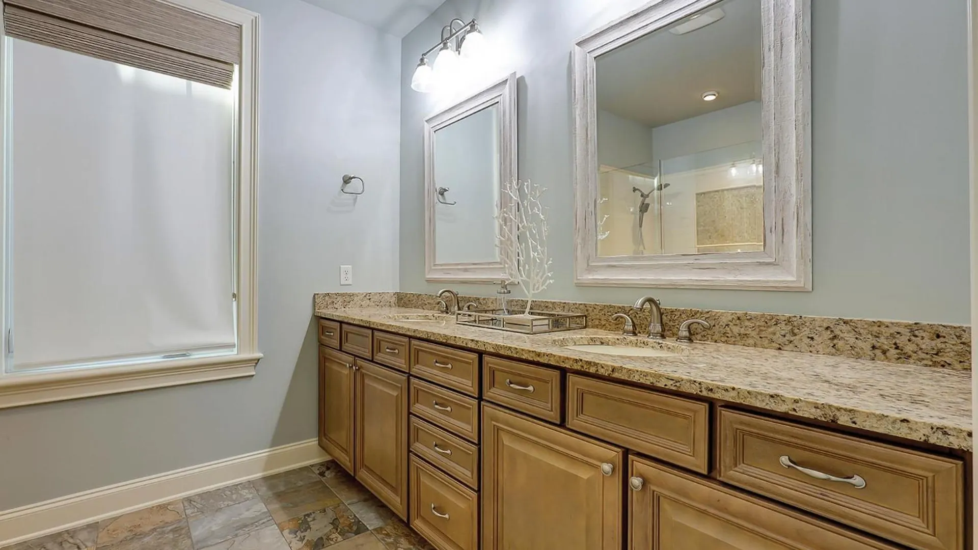 Holiday home New Listing 5 Bedroom Luxury Beach Home W Private Pool Three Master Suites Granite Hilton Head Island